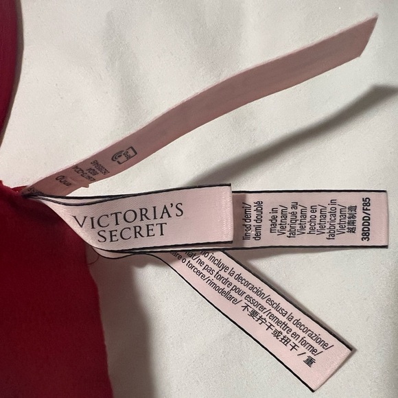 Victoria's Secret Red Full Coverage Bra - Picture 4 of 4